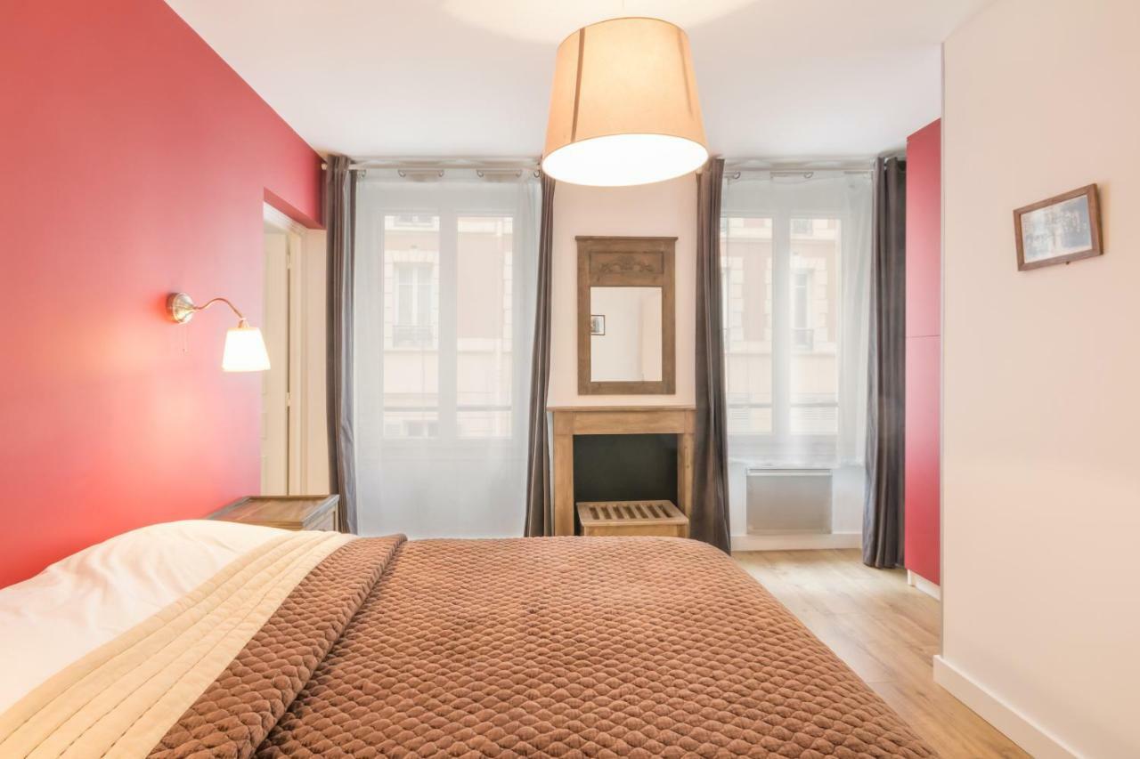 Les Toits De Paris Bed and Breakfast Buitenkant foto
