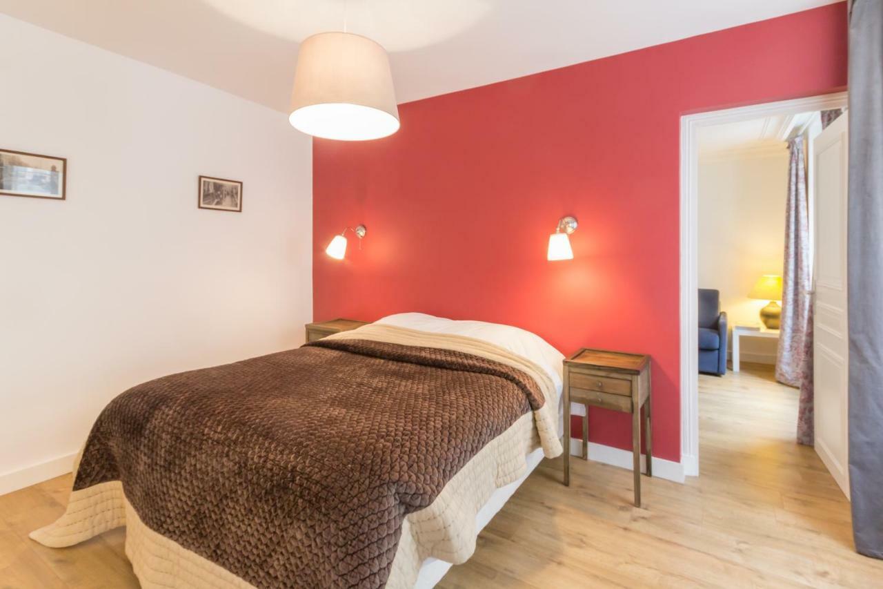 Les Toits De Paris Bed and Breakfast Buitenkant foto
