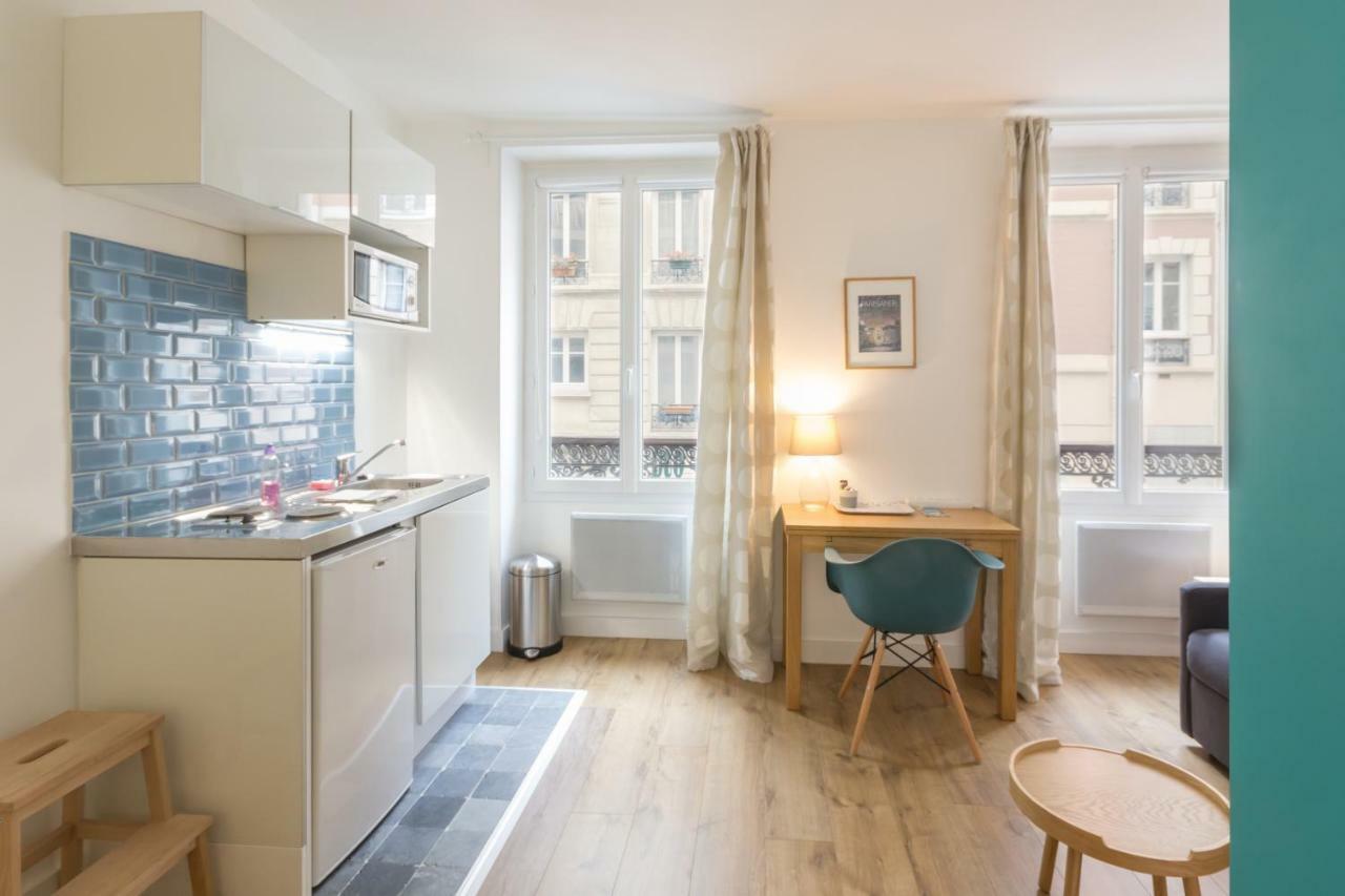 Les Toits De Paris Bed and Breakfast Buitenkant foto