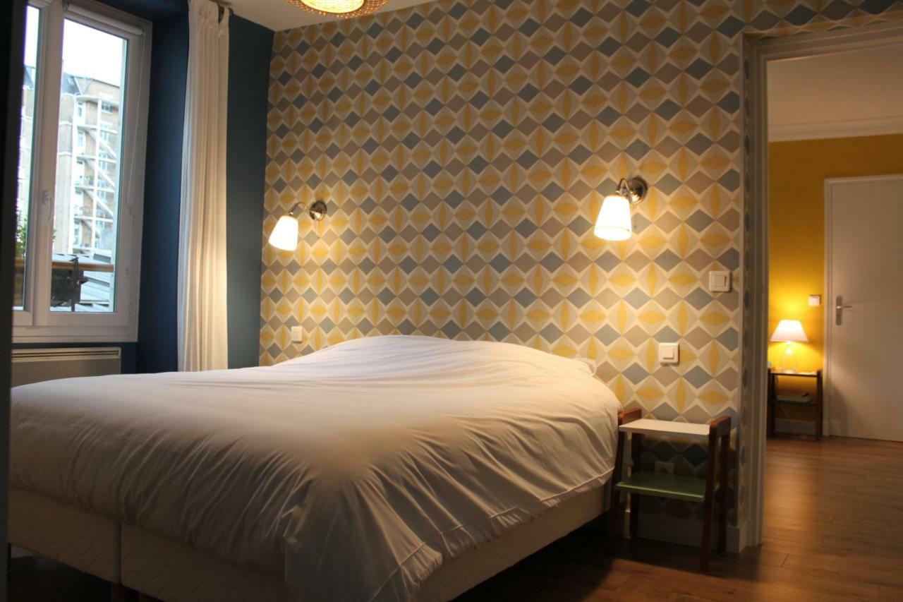 Les Toits De Paris Bed and Breakfast Buitenkant foto
